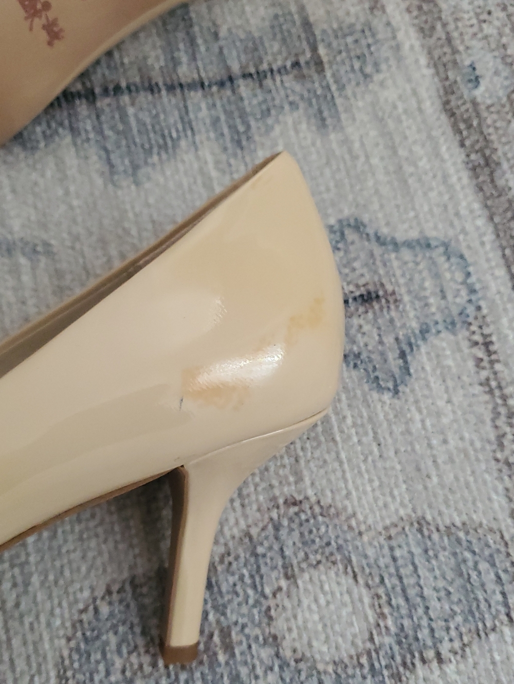 Coach Zan Patent Leather Tan Black Pointy Toe Heels Pumps Sz8.5 - Picture 13 of 14